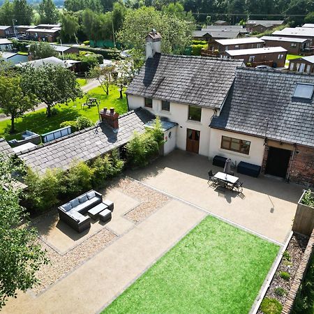 Abbey Farm House Ormskirk Exterior photo